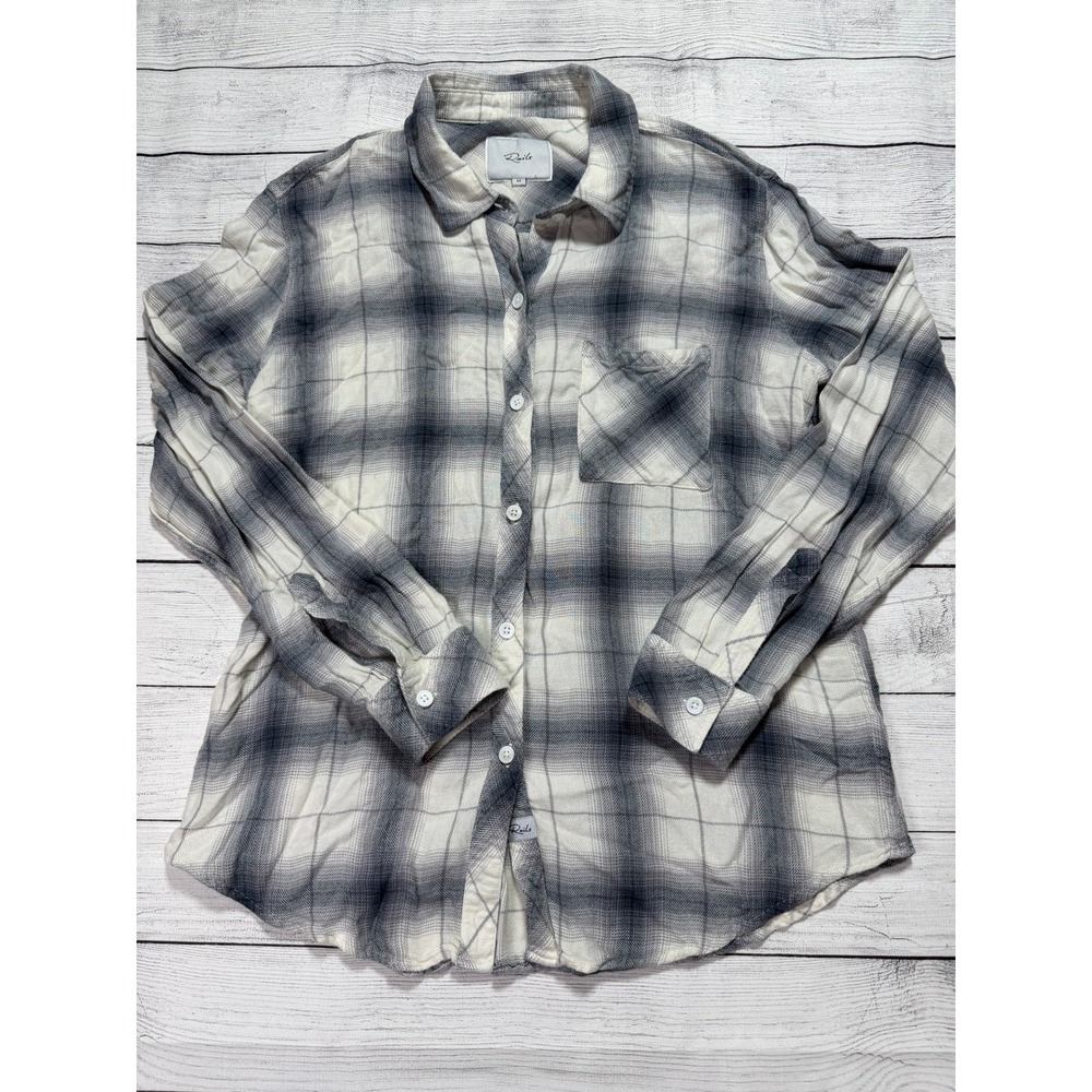 Rails Hunter Plaid Button Down Shirt Medium 100% Rayon Casual Relaxed Fit